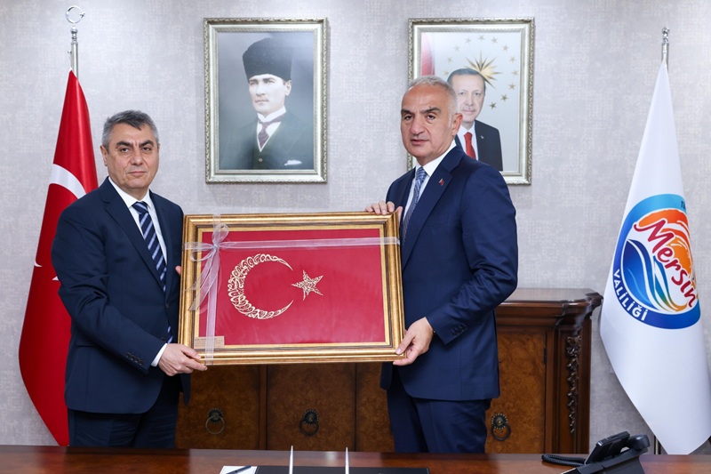 Bakan Ersoy, Mersin'de