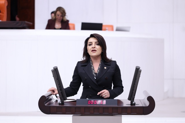 Kış: “Okullar açıldı, parasız eğitim kâğıt üzerinde kaldı”