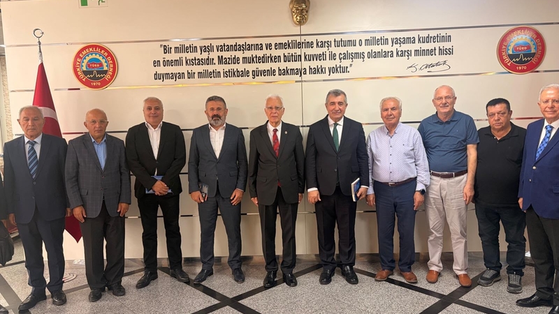 CHP’den emeklilere ziyaret