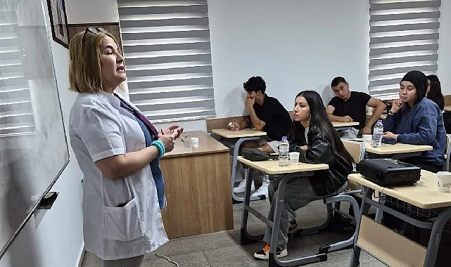 Matematik Öğretmeni Hicran Güler'den Ahmet Erkal Destek Eğitim Kursu'na teşekkür: “Kendimi Bir Ailenin Parçası Gibi Hissettim&Prime;