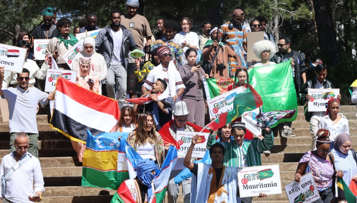 Çukurova Üniversitesinde kültürlerin buluşma noktası: Globalfest başladı