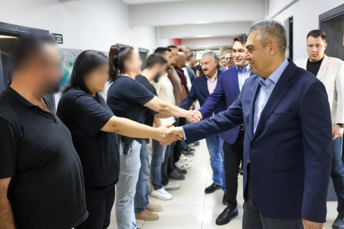 Vali Toros’tan, polislere tebrik