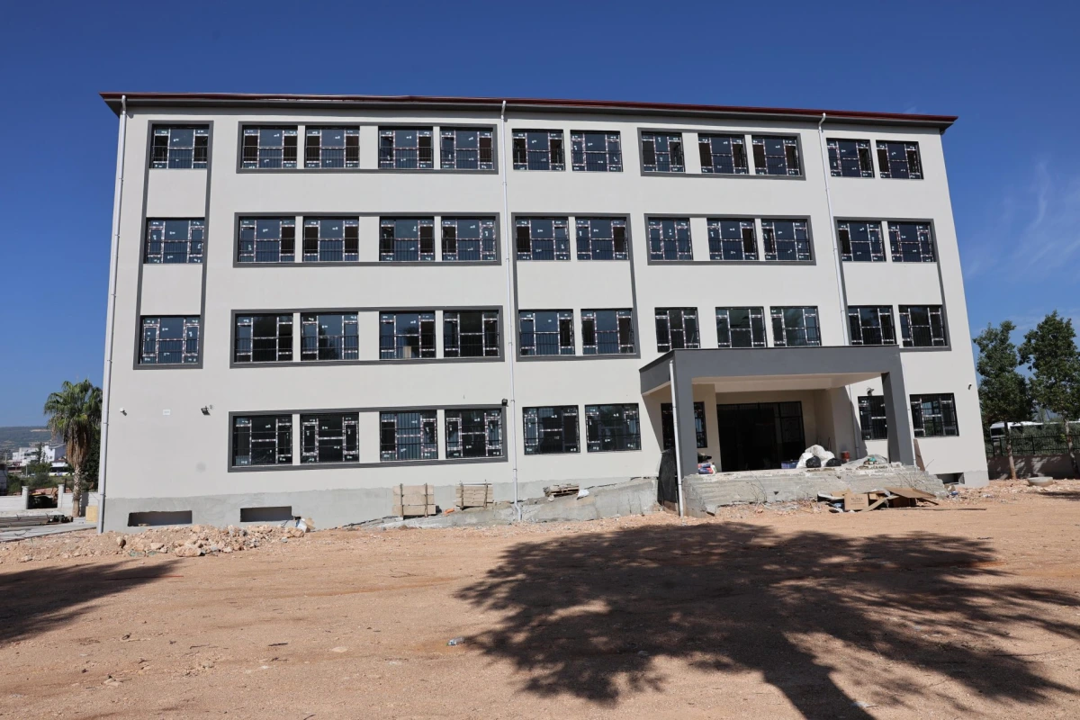 Okul inşaatları en kısa sürede tamamlanacak